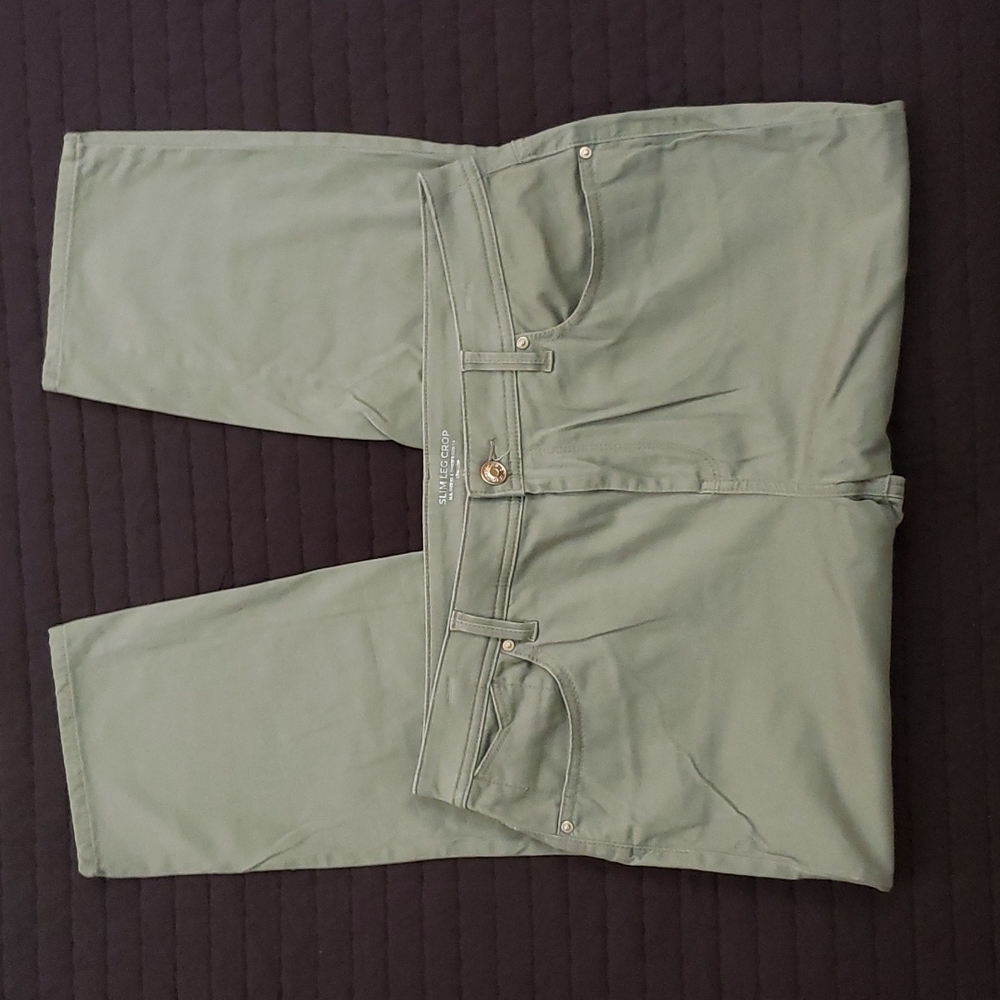 Chico's Slim Leg Crop Pant